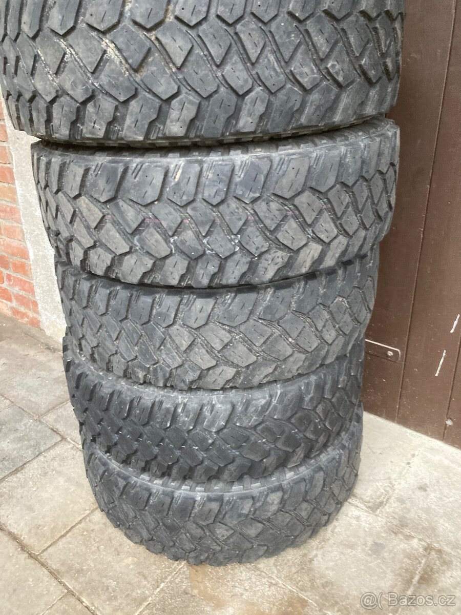 Pneu 255/75/17r - 6