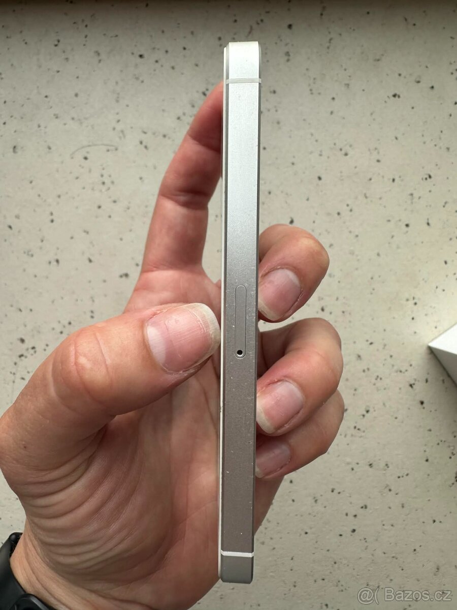 Apple iPhone SE silver 32GB - 6