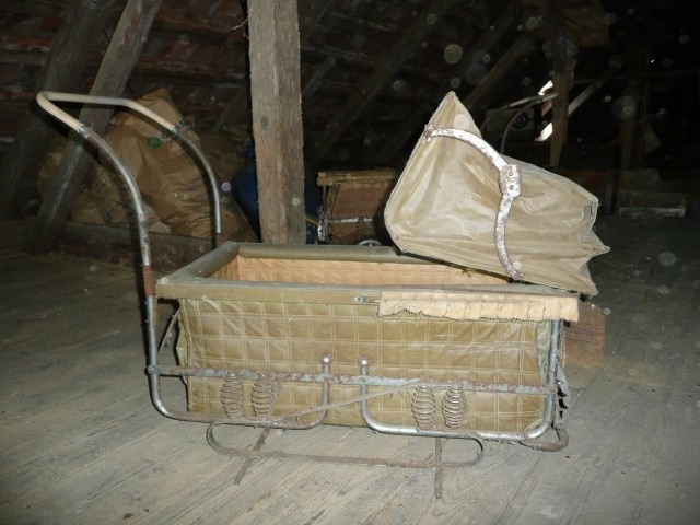 Historické kočárky ze staré půdy - 6