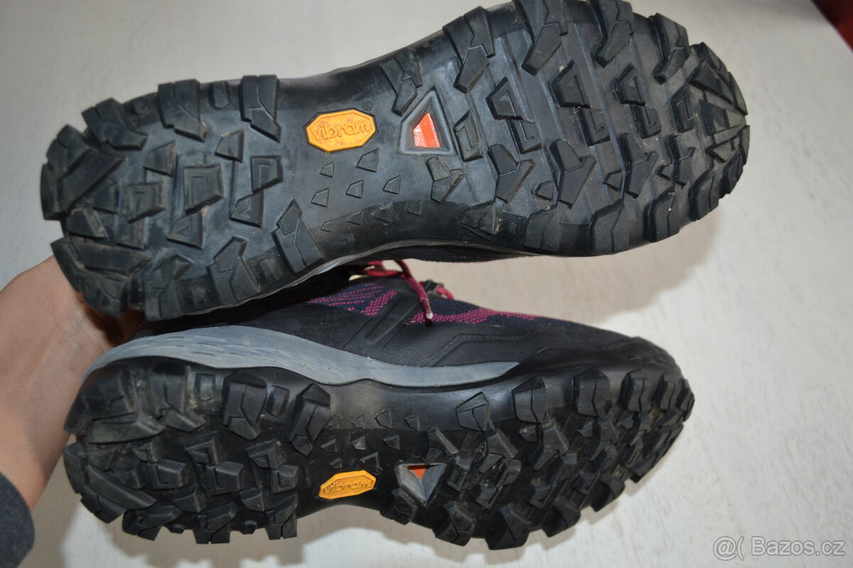Trekové boty zn. Mammut s GTX membránou vel. 40 - 6