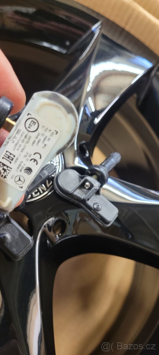 Mercedes Benz V-class W447,alu 17',černé,senzory - 6