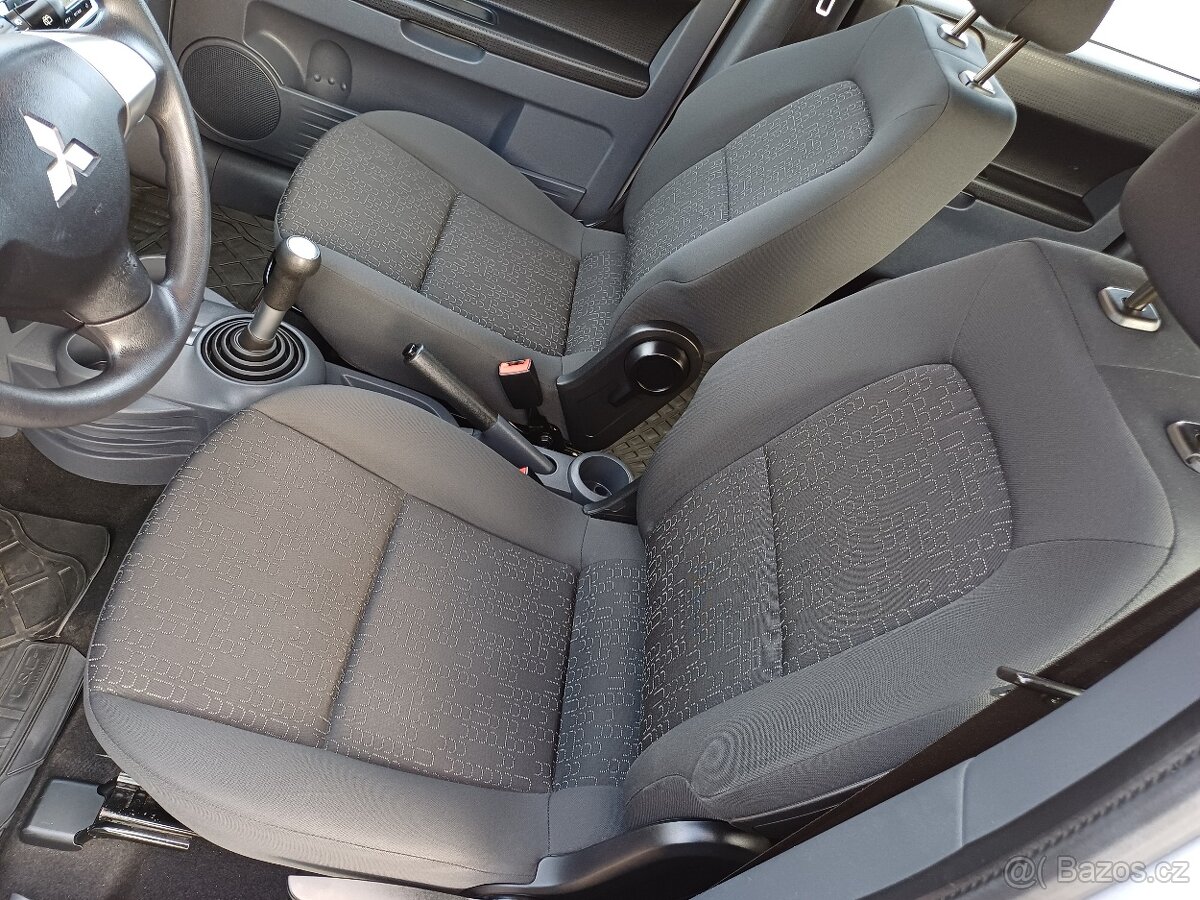 Predám Mitsubishi Colt 1.1 benzín,5-dverový,1.majiteĺ,rok vý - 6