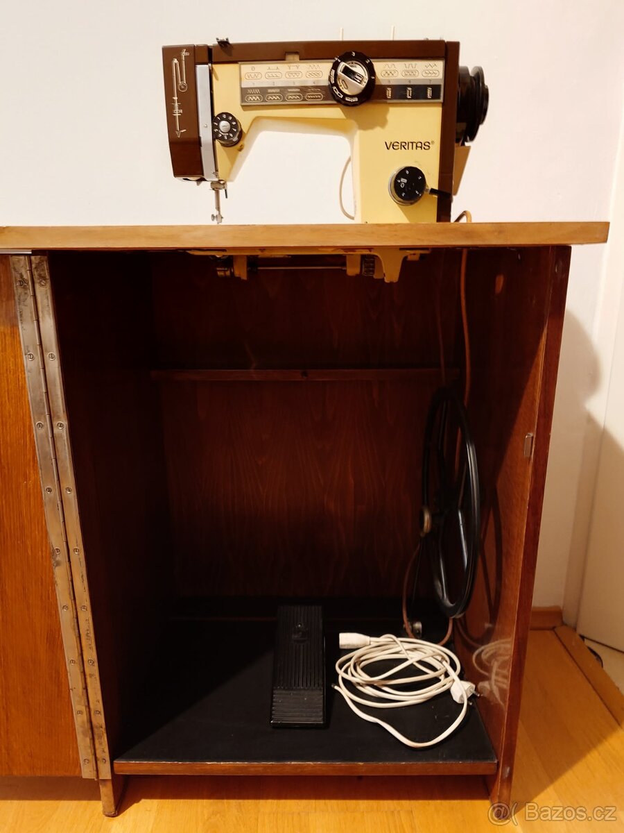 SKŘÍŇOVÝ ŠICÍ STROJ - 6