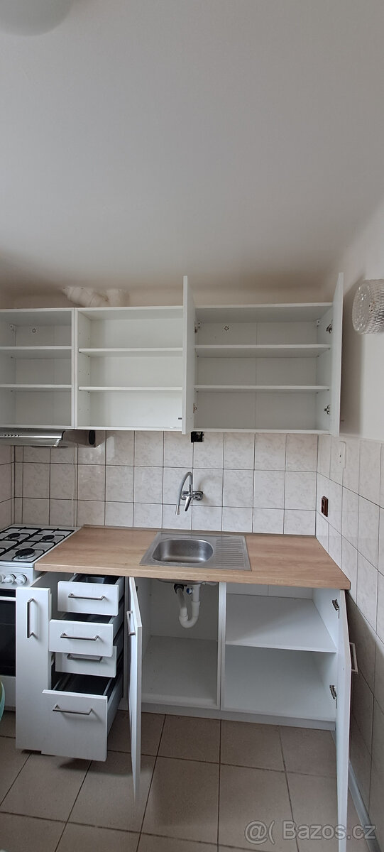 Kuchyň Oresi 4 roky stará. - 6