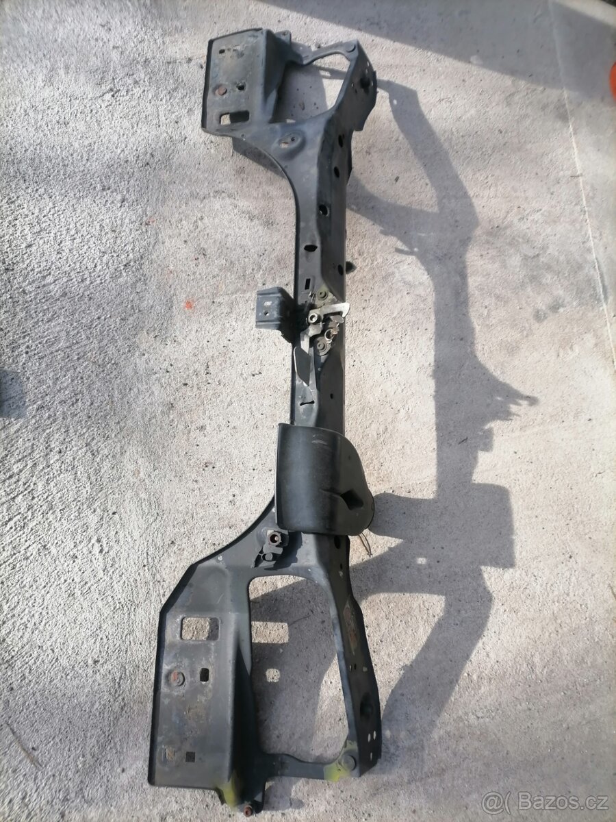 přední čelo na Peugeot 306 cabrio - 6