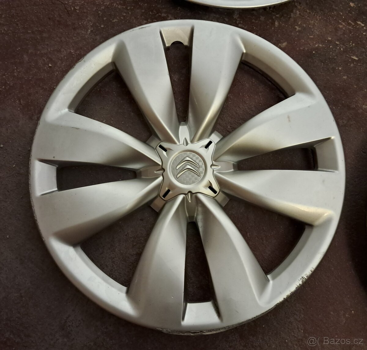 4 kusy poklice Citroen 15" - 6