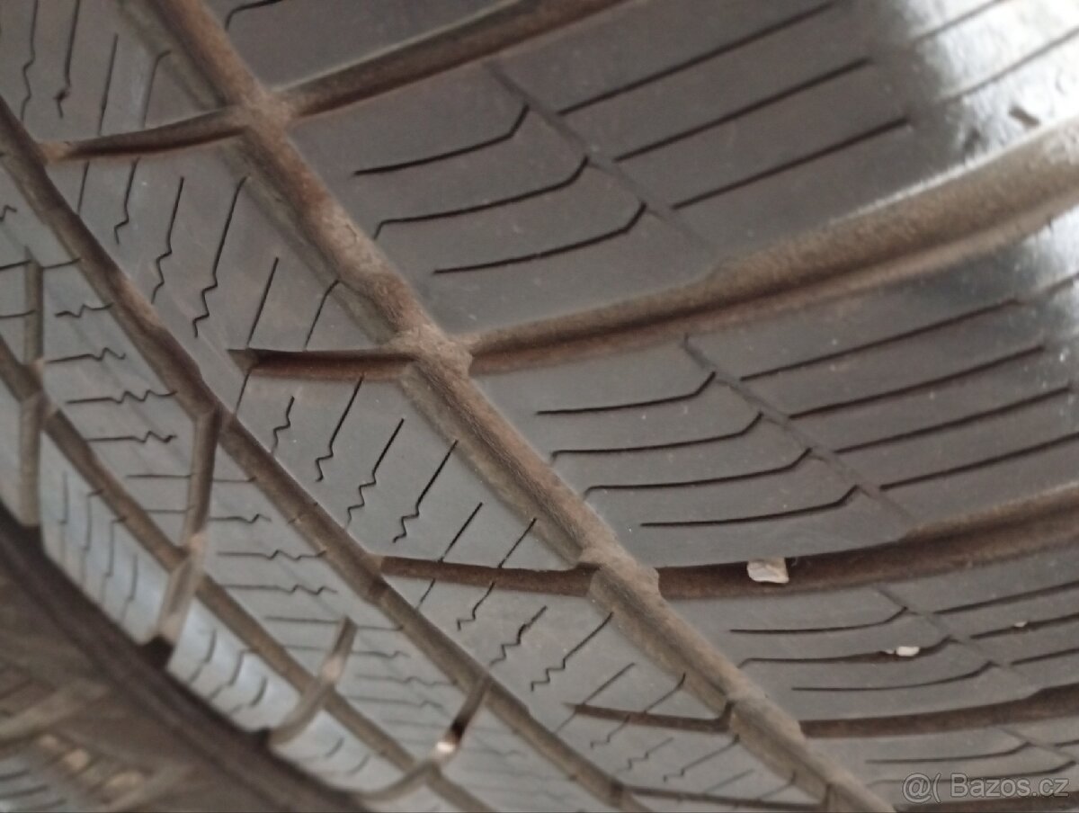 ZIMNÍ 215/60R17 - 6