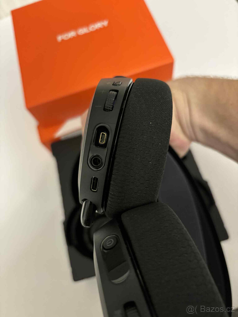 Sluchátka SteelSeries Arctis Nova 7+ - 6
