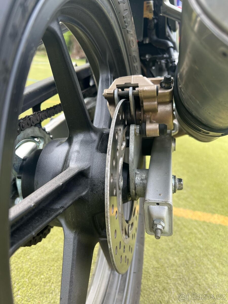 Honda cbr 125r - 6
