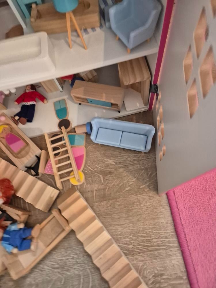 Dřevěný domeček + příslušenství - 6