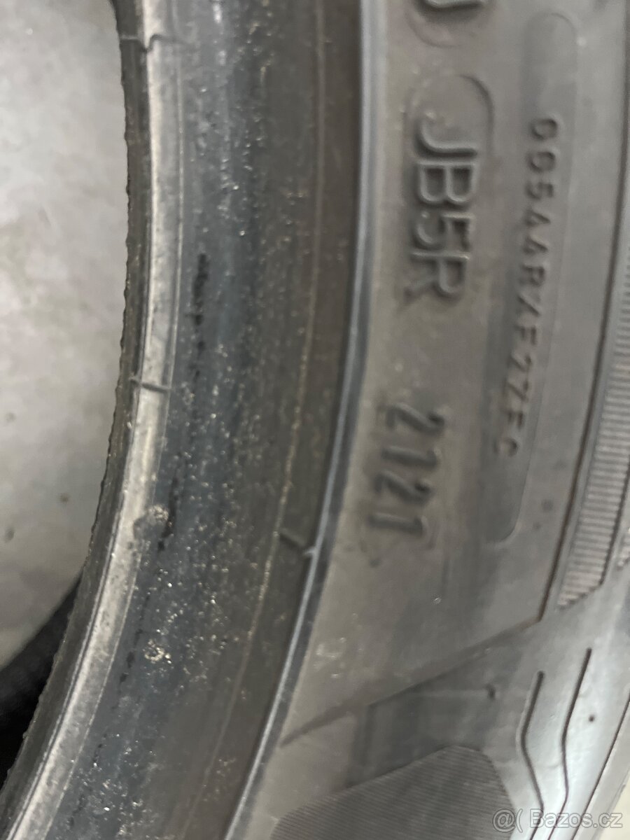 Letní pneu 245/45/18 - 6