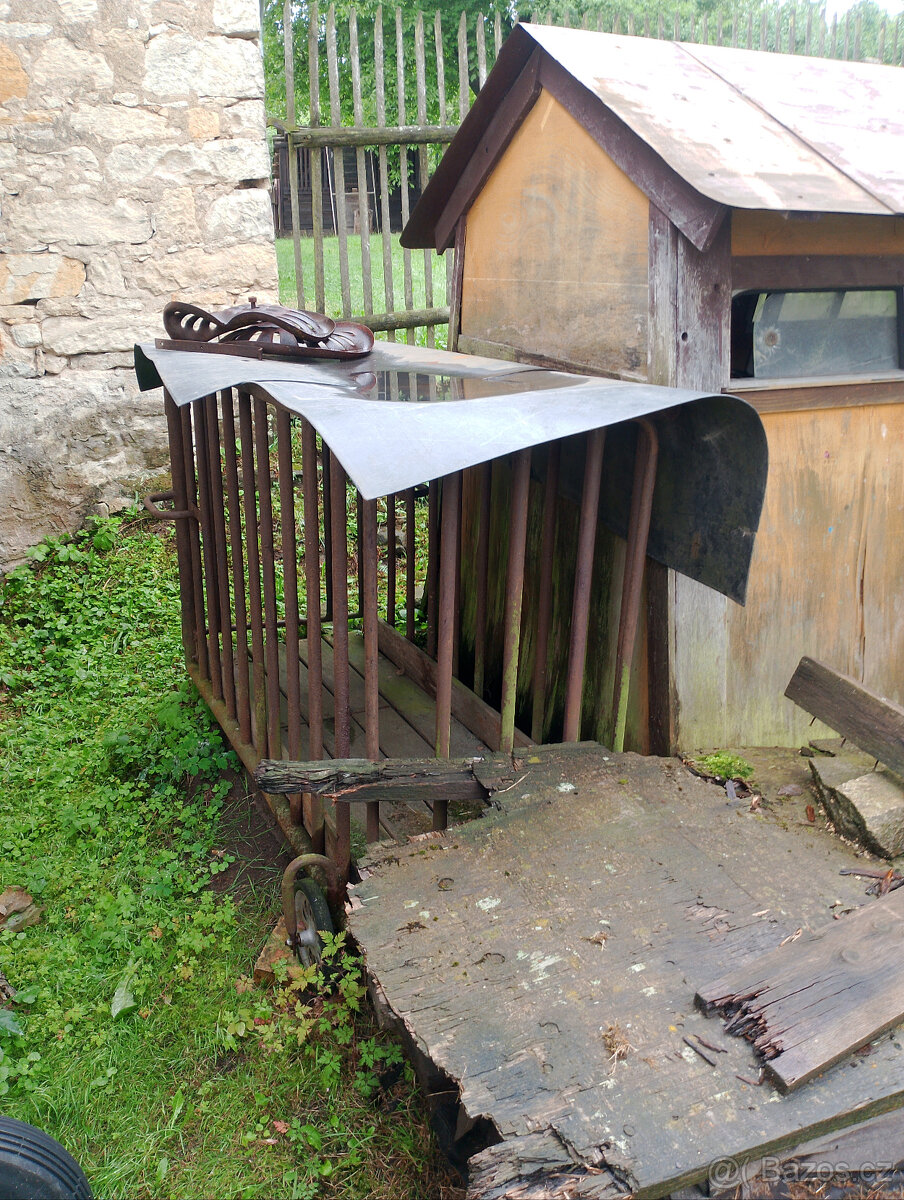 Profilovací lis, CO2 svářečka, sedačky, klec na prase, ad. - 6