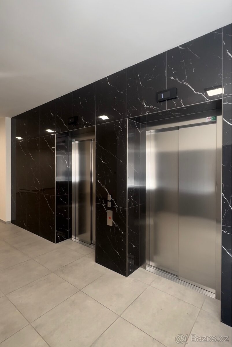 Pronájem bytu 2+kk s terasou - 6