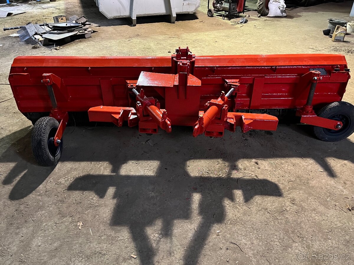 Čelní univerzální radlice - záběr 3m, nastavitelná - 6