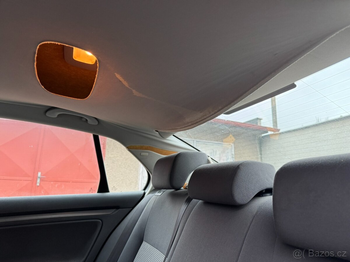 Volkswagen Jetta 1.9 TDi (77kW). - 6