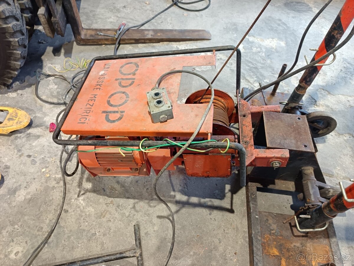 Stavební jeřábový vrátek - 6