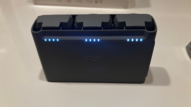 Dron DJI Mini 2 Fly More Combo - 6