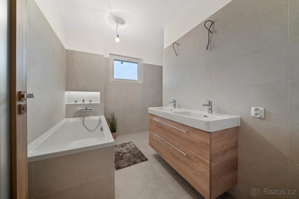 Rodinný dům 4+kk, Holešovice, Chroustovice - 6