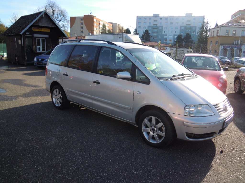 VW Sharan 1.9TDi 85kw(115hp) r.v.10/2001 7míst - 6