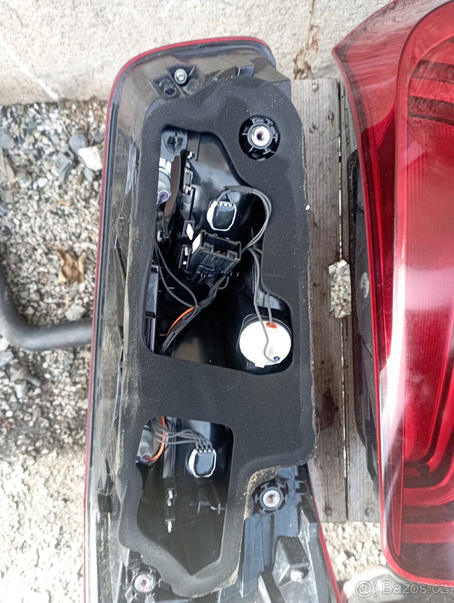 C4 PICASSO 2 RV 2016 ZADNÍ SVĚTLA NA MODEL PO FACELIFTU - 6