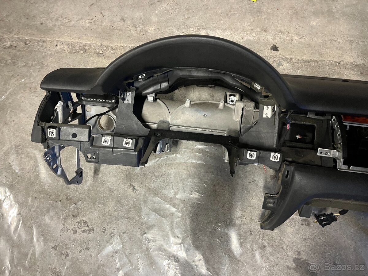 PALUBNÍ DESKA AUDI ČERNÁ A8 4E D3 4E1857003D - 6