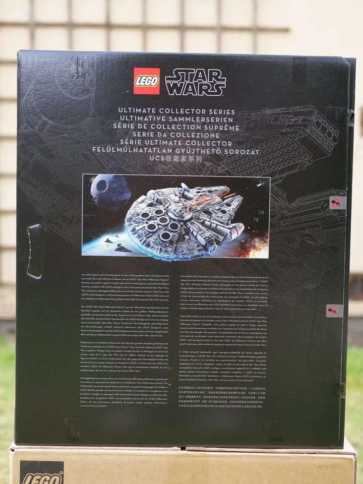LEGO Star Wars 75192 UCS Millennium Falcon - 6