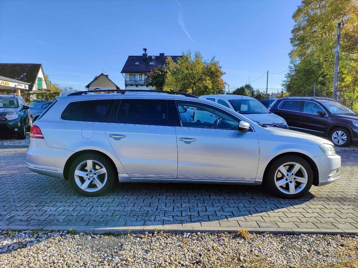 VW PASSAT 2.0 TDi 103KW,VARIANT,10x AIRBAG,NAVI,ZÁVĚS,PDC. - 6