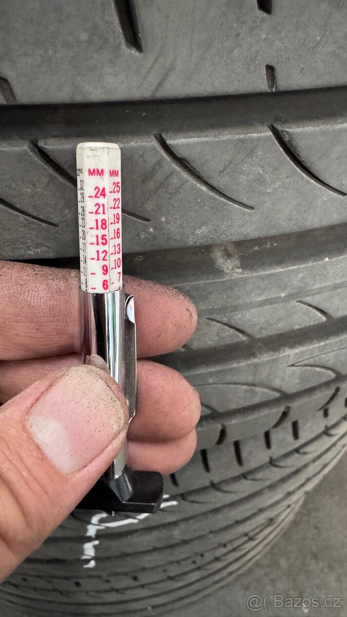 Pneu Pirelli powergy 235/45 R18 Tesla - 6