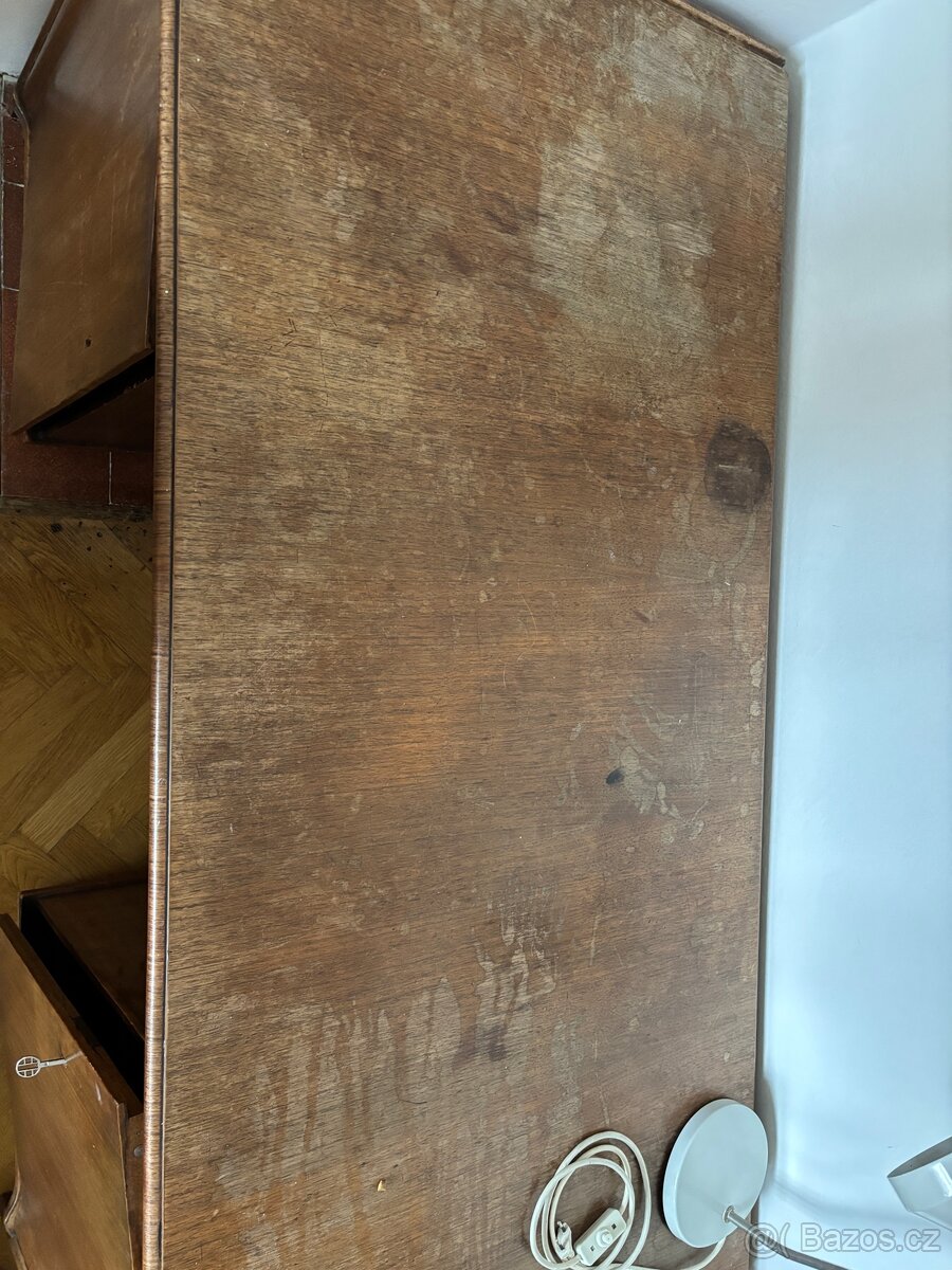 Antikvariátni hnědý stůl - 6