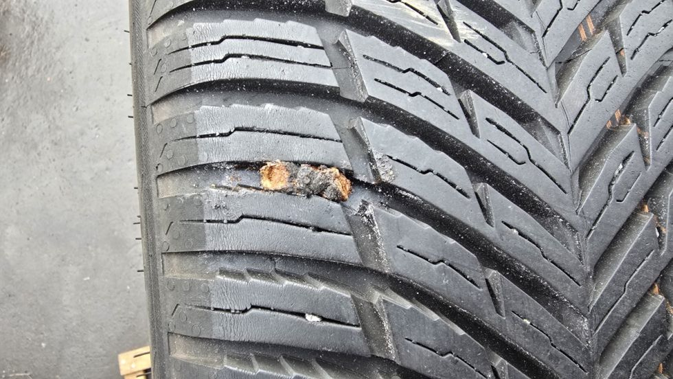 Zimní pneu 225/40/18 Nokian - 6