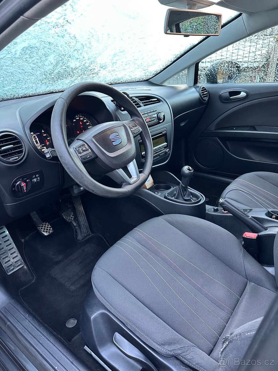 Seat Leon 1.6 TDI TOP STAV - 6