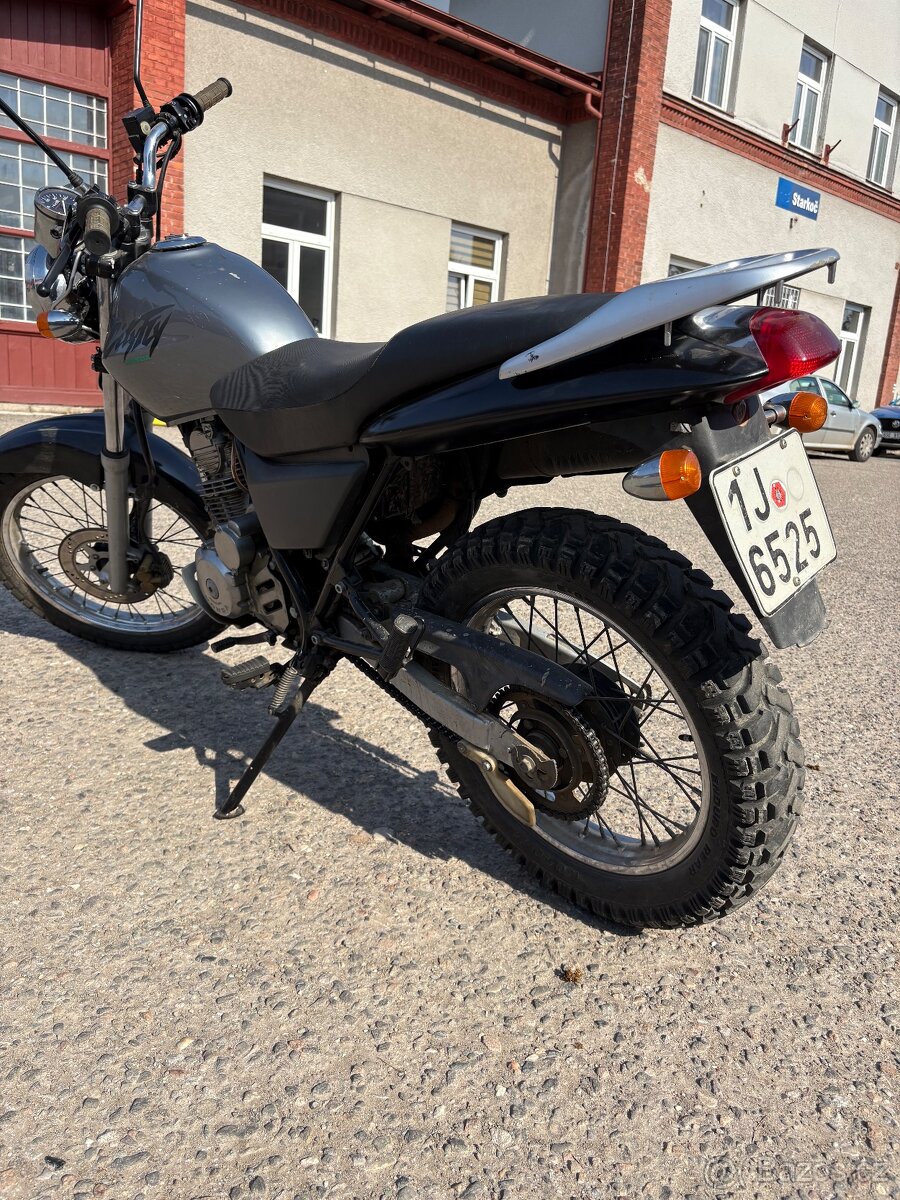 Honda CLR 125 - 6