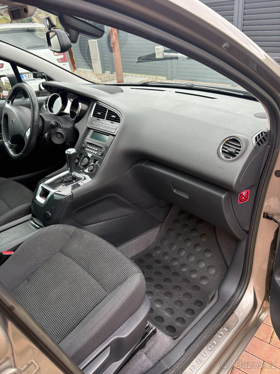 Peugeot 5008 1.9 HDi - automat - 6