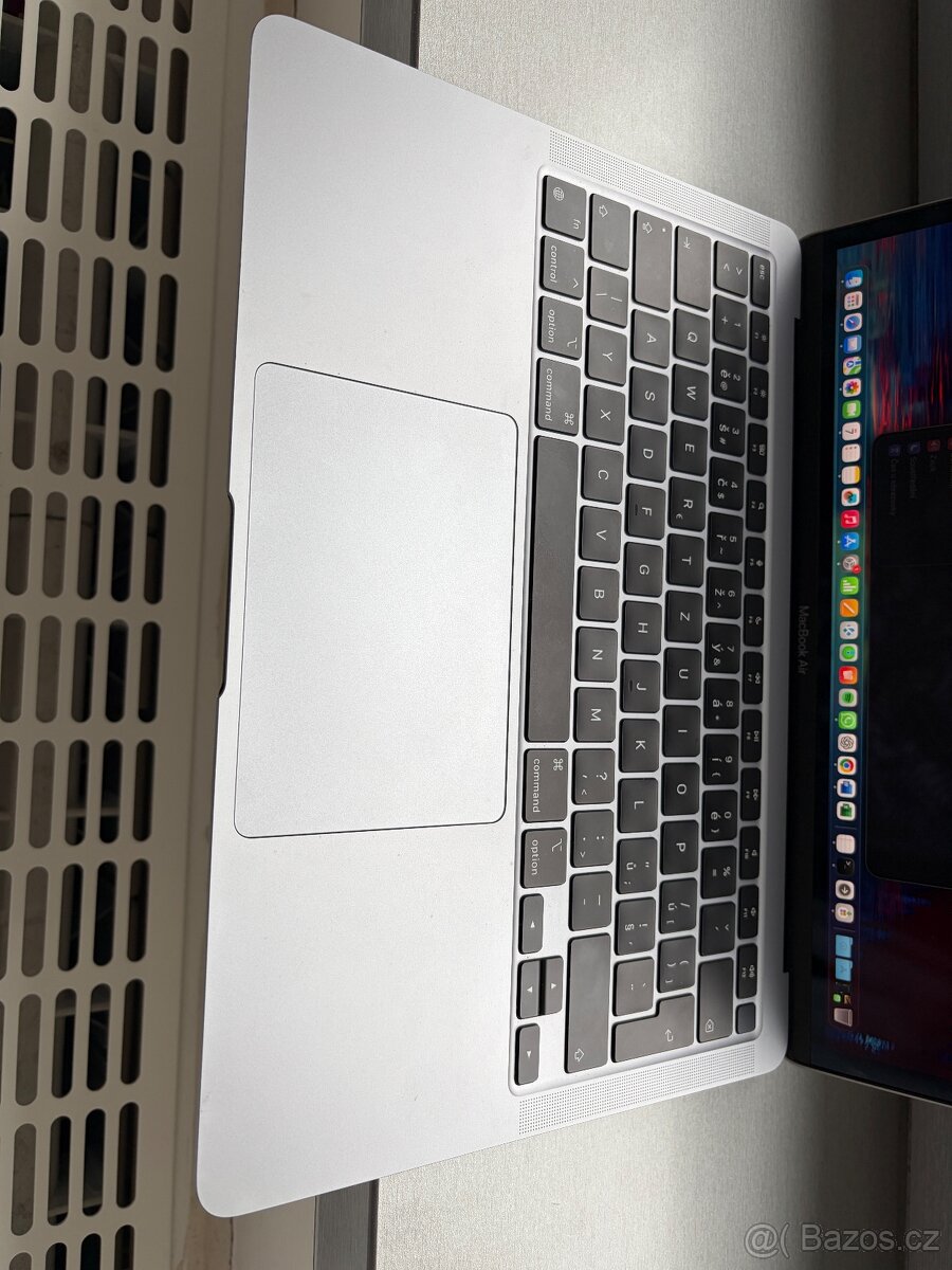 Macbook Air M1 8/256 GB Space Grey - 6