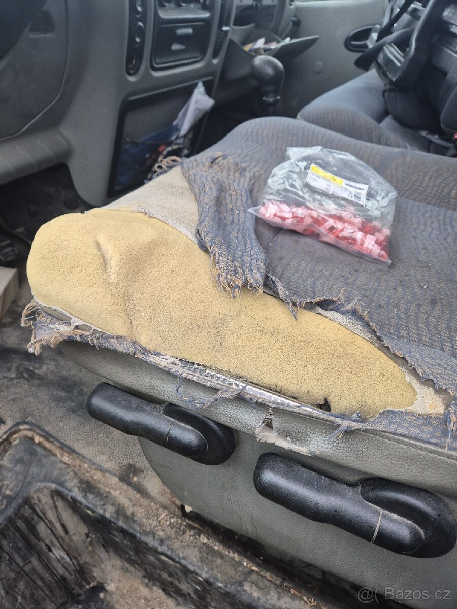 Renault Master 2,5 - 6