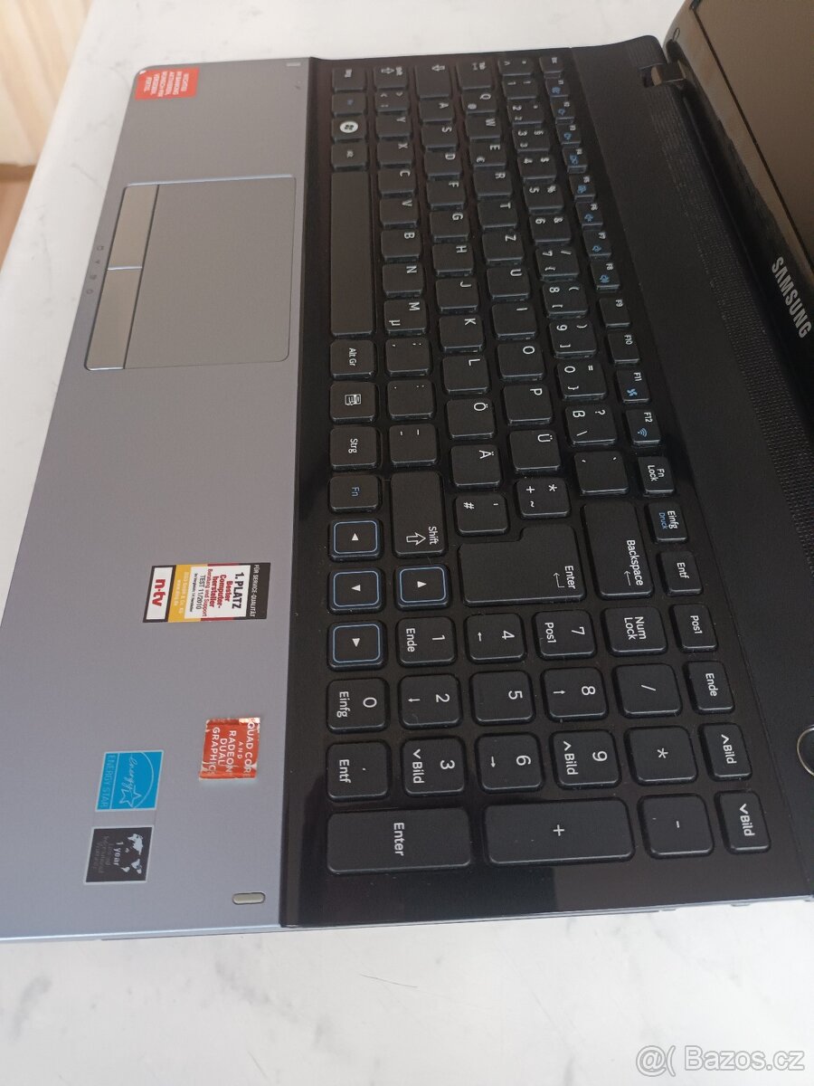 Samsung 305E (čtyřjádrový procesor ) RAM 6 GB SSD - 6