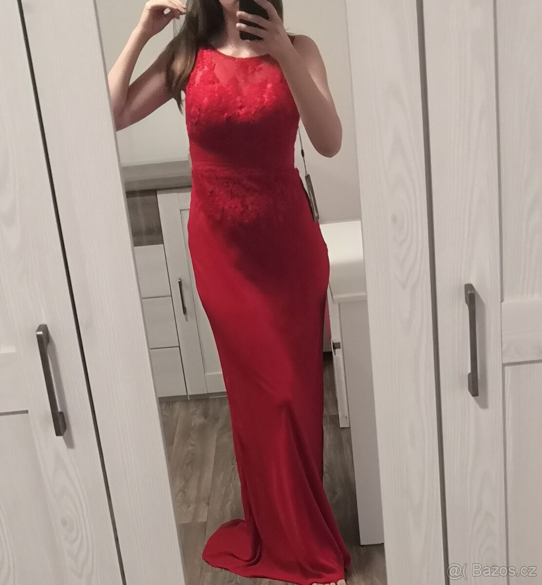 Červené plesové šaty s vlečkou - 6
