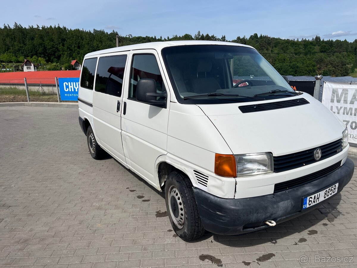 VW Transporter T4 2,5 TDi 65 kw - 6