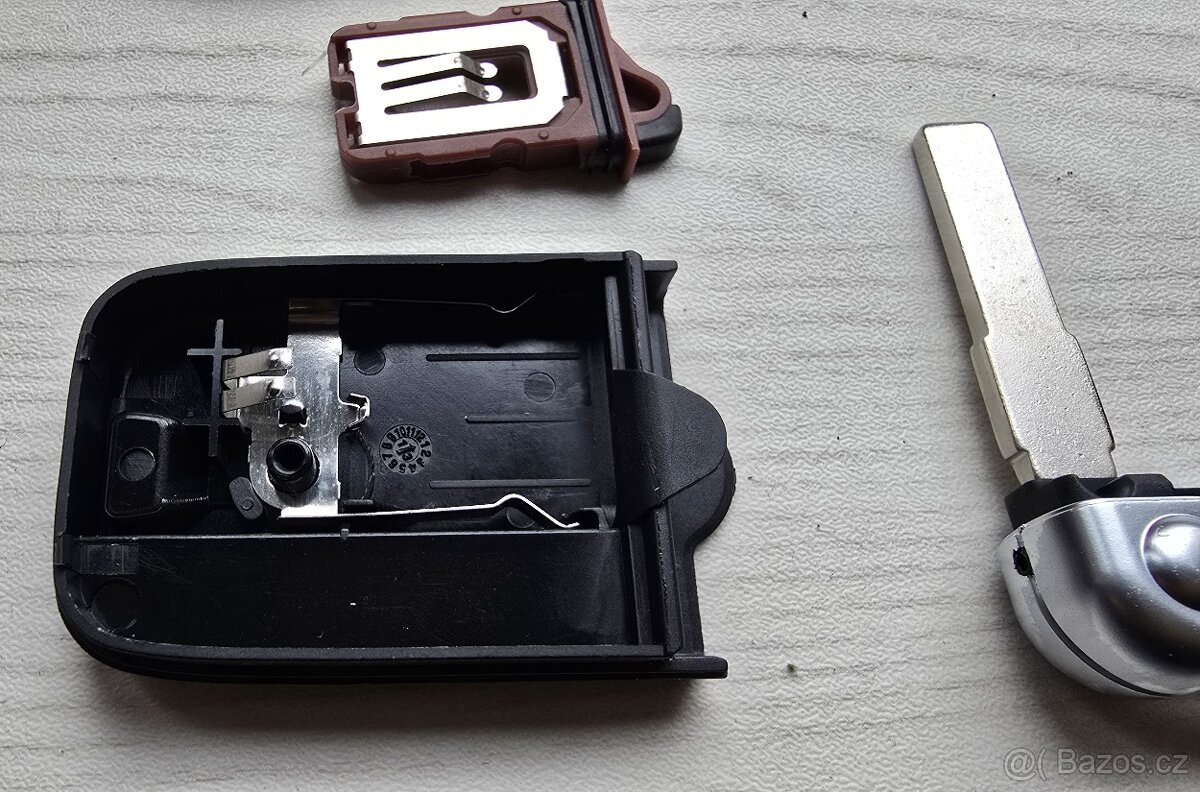 Prodám nový obal klíče Alfa Romeo Smart key - 6