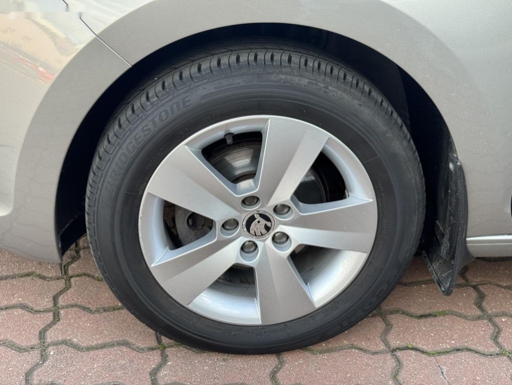 Škoda Rapid,1.2TSI Ambition ČR - 6