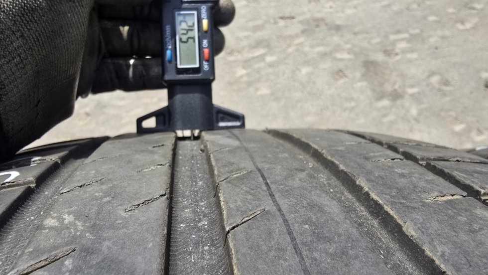 Letní pneu 255/40/20 Michelin - 6