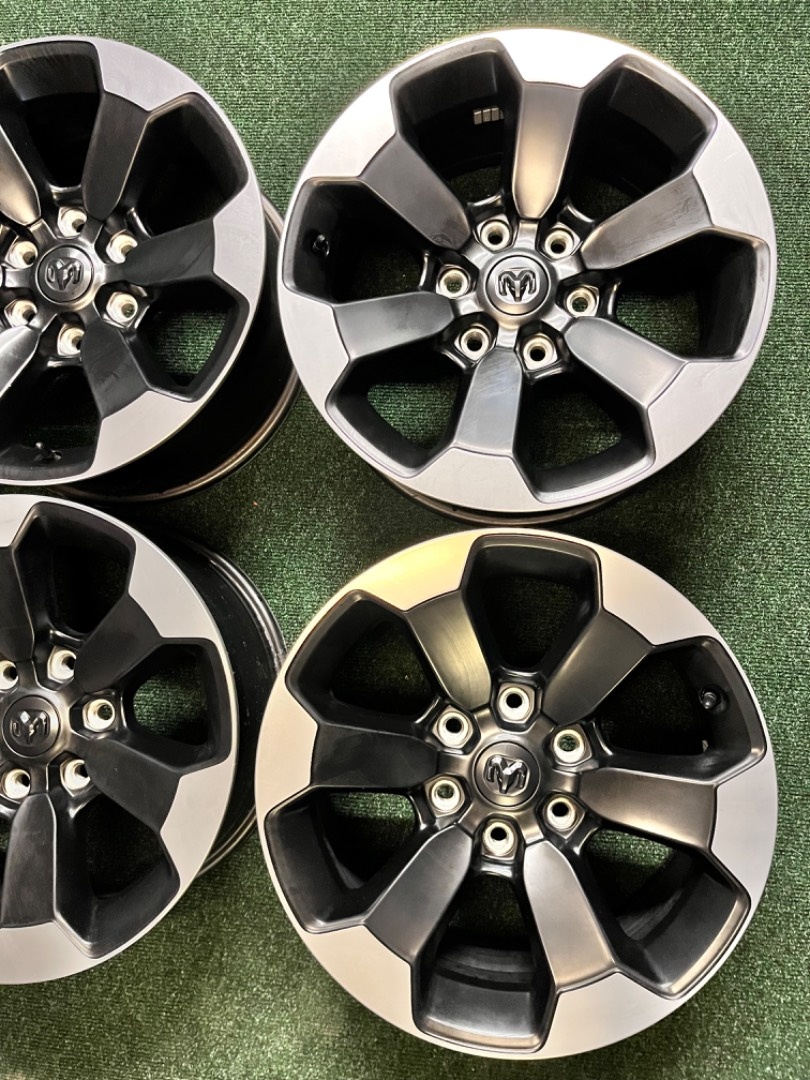 6x139.7 R18 Orig. Alu Dodge RAM 1500 REBEL - TOP STAV - 6