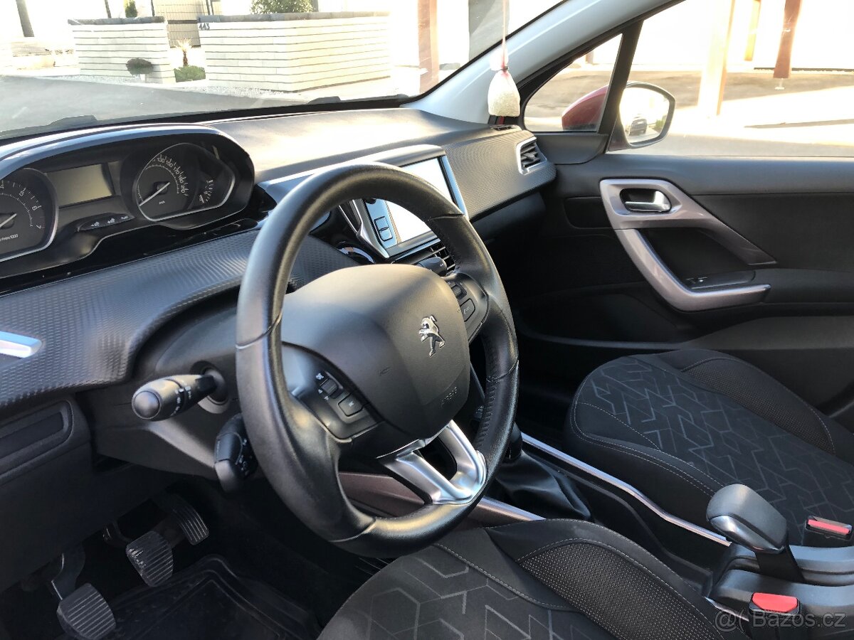 Peugeot 2008,ser.kniha,1.maj.,2016, 1.2 PureTech Active - 6