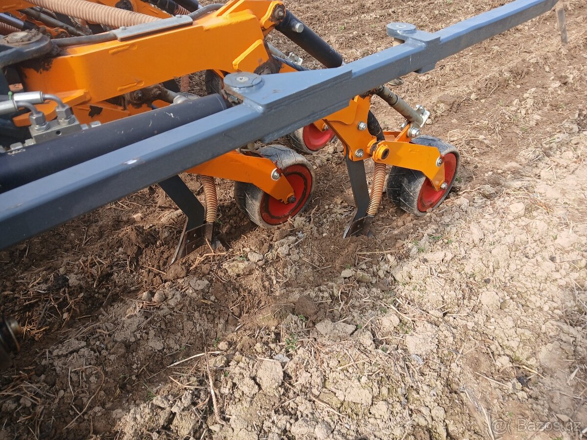 Mzuri secí stroj-strip till (pásové zpracování půdy) - 6