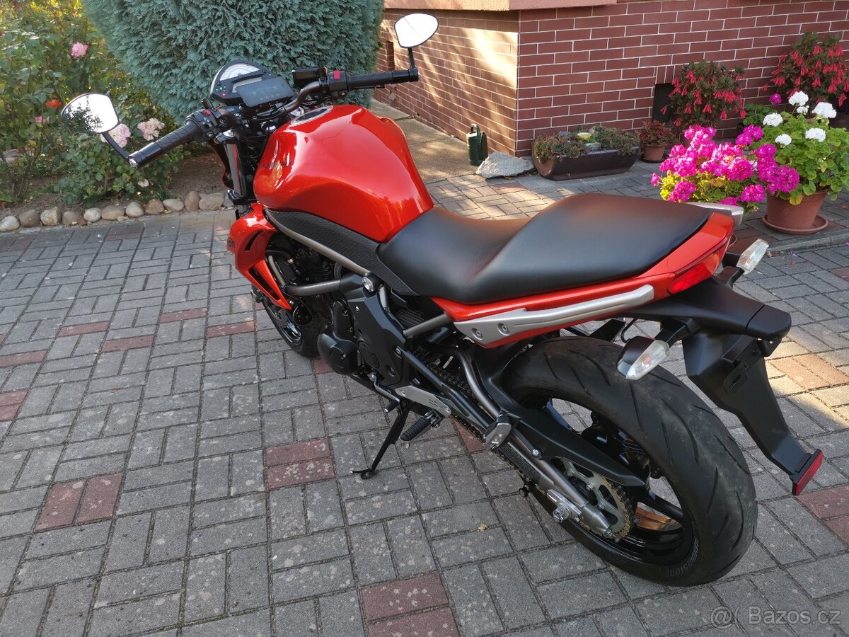 Kawasaki ER-6n - 6