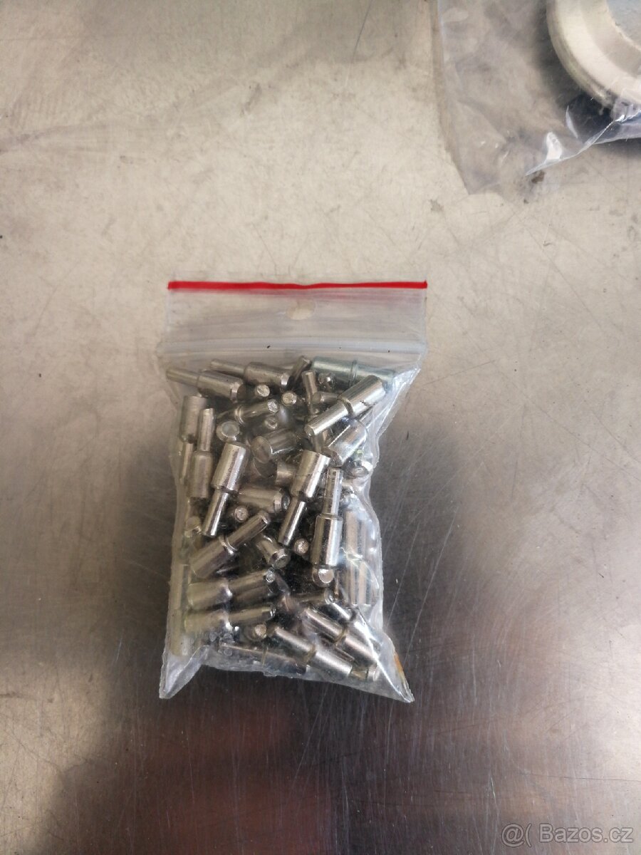 Kování na nábytek - 6