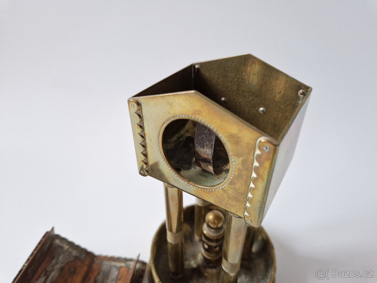 Starožitný stojánek na kapesní hodinky zákopové umění 1915 - 6