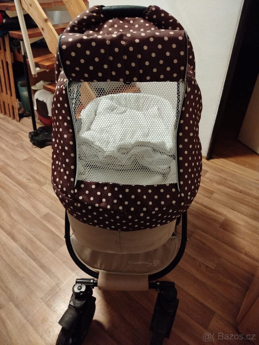 Béžový kočárek - 6