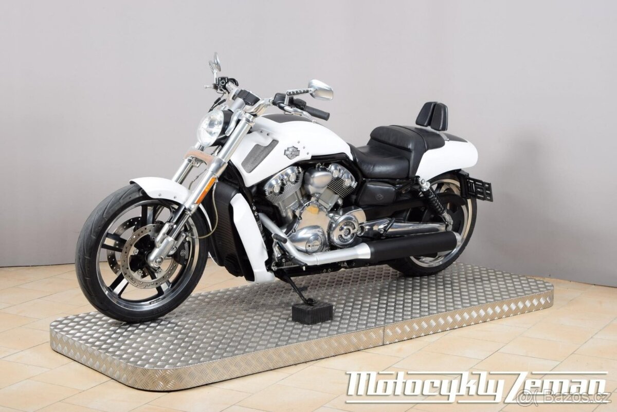 Harley-Davidson VRSCF V-Rod Muscle 2013 - 6
