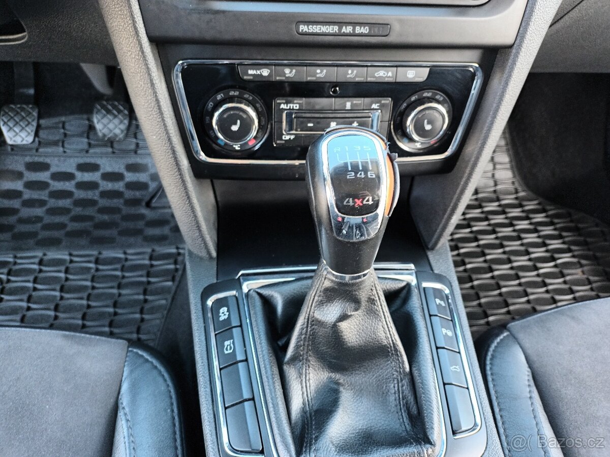 Škoda Superb 2,0 TDI,125KW,4X4,ČR,KŮŽE,NAVI - 6